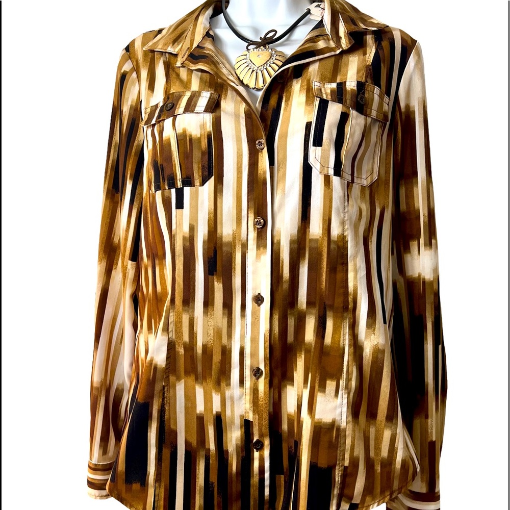 Dana Buchman button down blouse GORGEOUS. Size MED